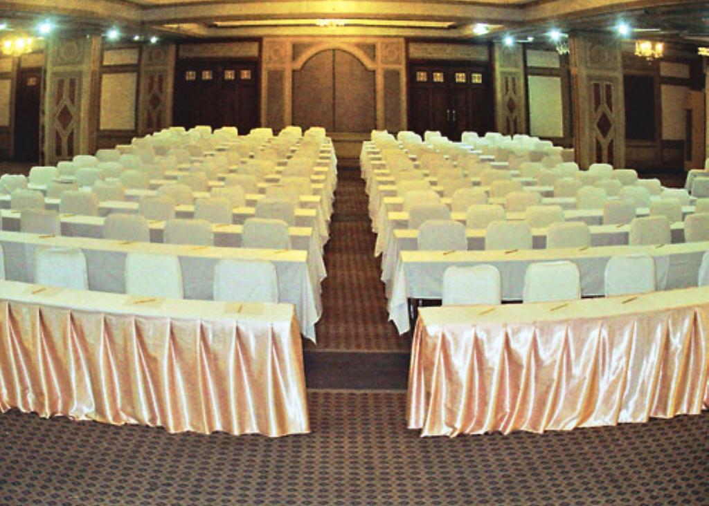 Khách sạn Suda Palace 3*